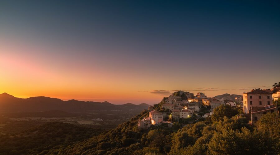 3 lieux magnifiques en Corse pour contempler le coucher du soleil