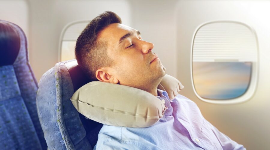 Comment bien dormir en avion ?