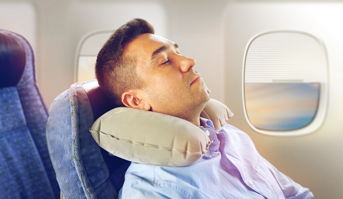 Comment bien dormir en avion ?