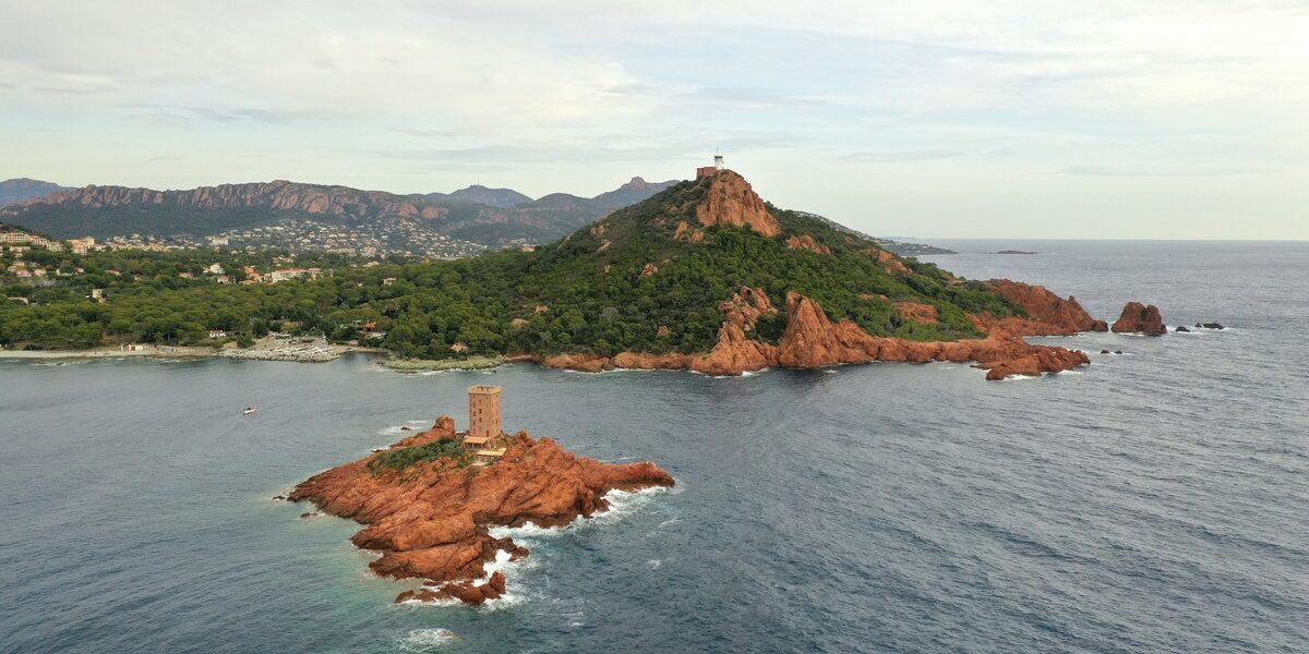 Découvrez le massif de l'Esterel sur la Côte d'Azur