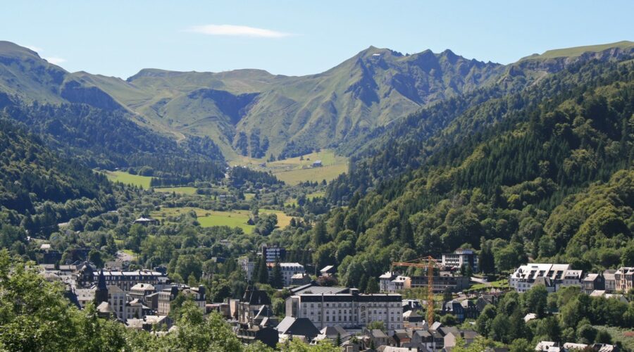 Vacances Mont-Dore : Une destination montagne incontournable pour en toutes saisons