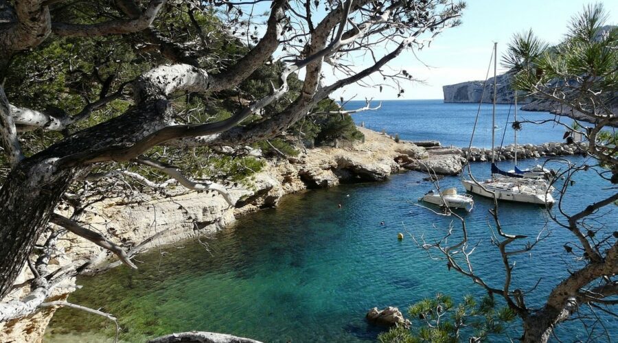 Le Parc National des Calanques : Une destination de randonnée incontournable