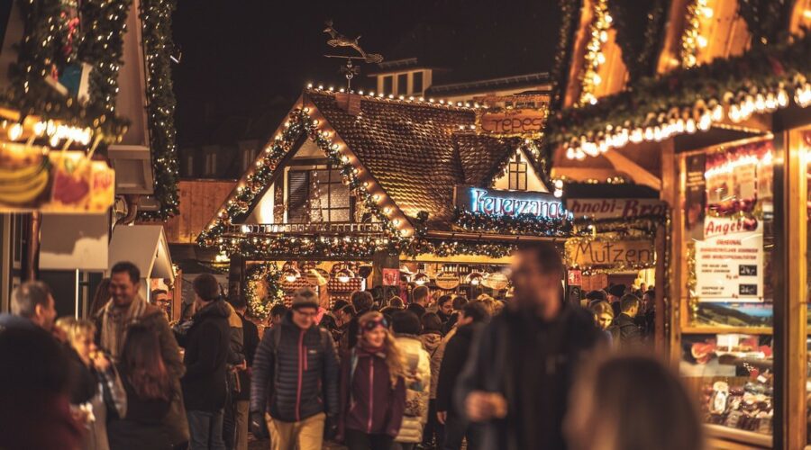 Les marchés de Noël en France : un enchantement pour les sens