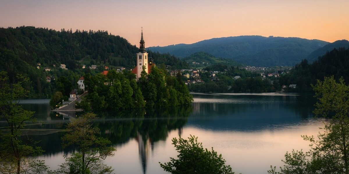Partir en vacances en Slovénie : Entre histoire, culture et paysages à couper le souffle