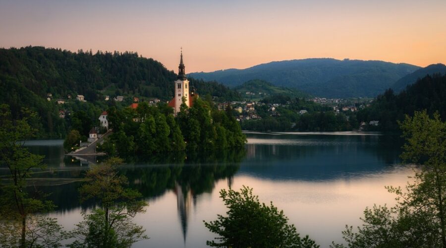 Partir en vacances en Slovénie : Entre histoire, culture et paysages à couper le souffle