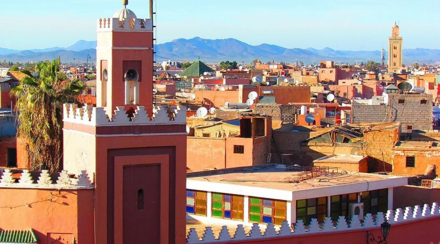 Savourez la Médina : Perdez-vous dans les ruelles colorées de Marrakech !