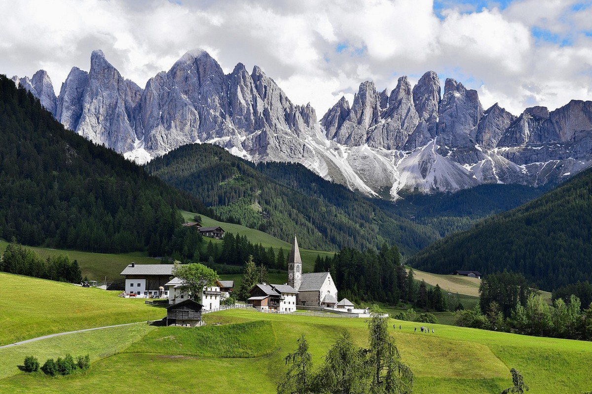 Les Dolomites : Tout savoir sur ce massif montagneux des Préalpes orientales méridionales