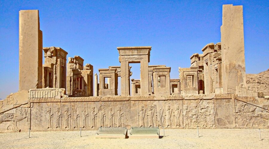 Explorez Persépolis : L'incroyable cité des rois anciens