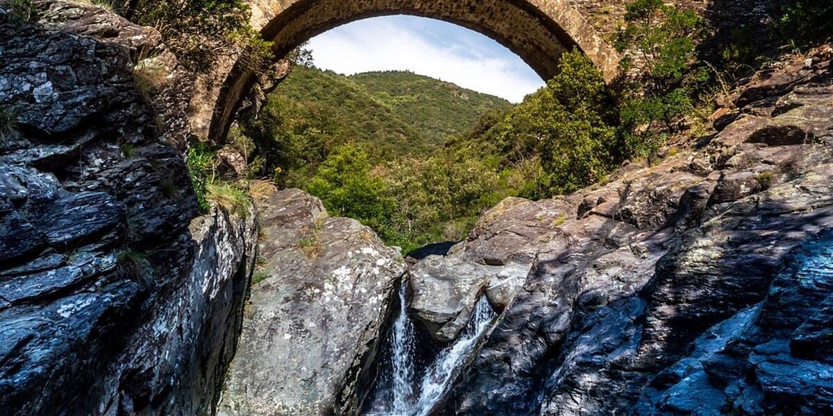 Osez l'Aventure ! Ces 5 randonnées dans les Gorges de l’Ardèche sont époustouflantes !