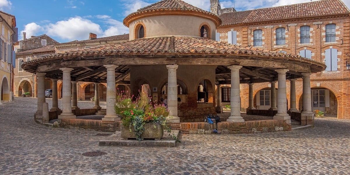 Découvrez le joyau méconnu de l'Occitanie que les guides touristiques ne veulent pas vous révéler !