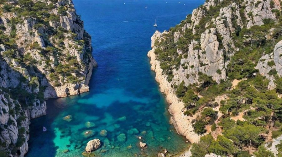 Les Calanques de Marseille : ce paradis caché est-il la huitième merveille du monde ?