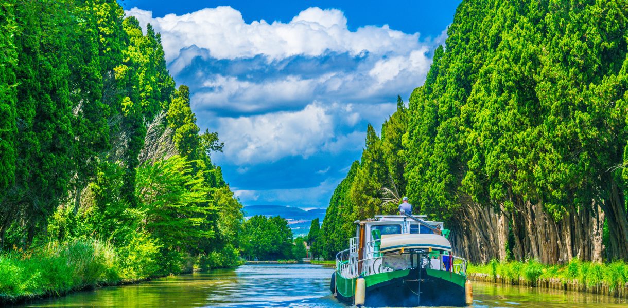 Canal du midi proche Carcassonne