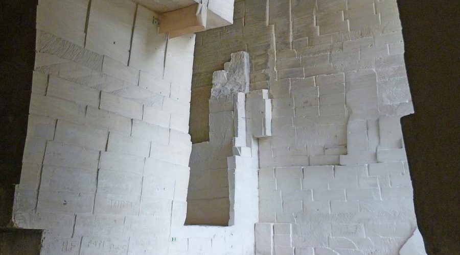 Les Carrières de Lumières aux Baux-de-Provence : découvrez l'expérience secrète qui a bouleversé le monde de l'art !