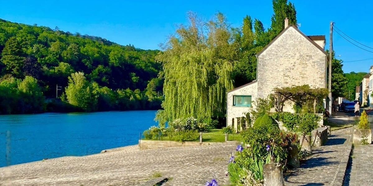 Ce village situé à 1h de Paris est l'un des plus beaux de France