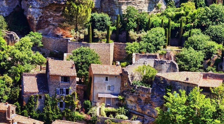 Explorez les villages oubliés des Bouches-du-Rhône : Une aventure Inattendue et Inoubliable