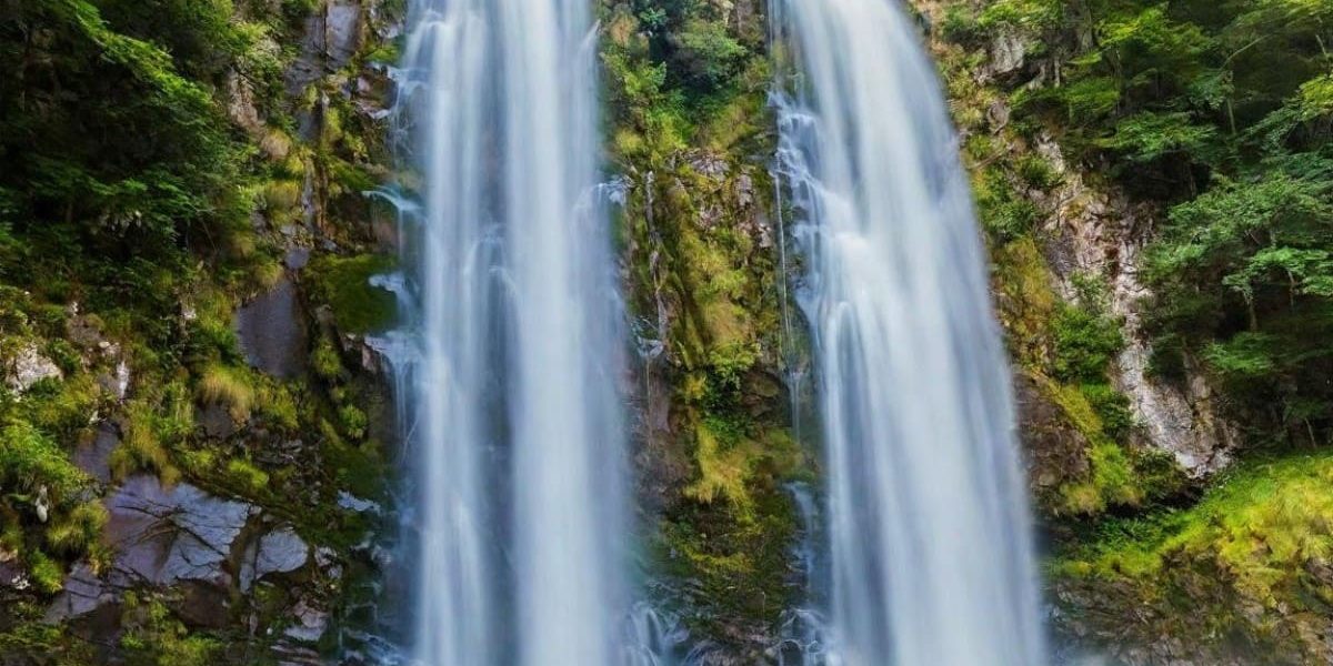 Double cascade à découvrir en road trip en ardèche