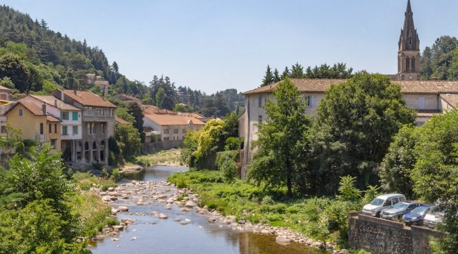 Jouez au casino dans ce village thermal ardéchois