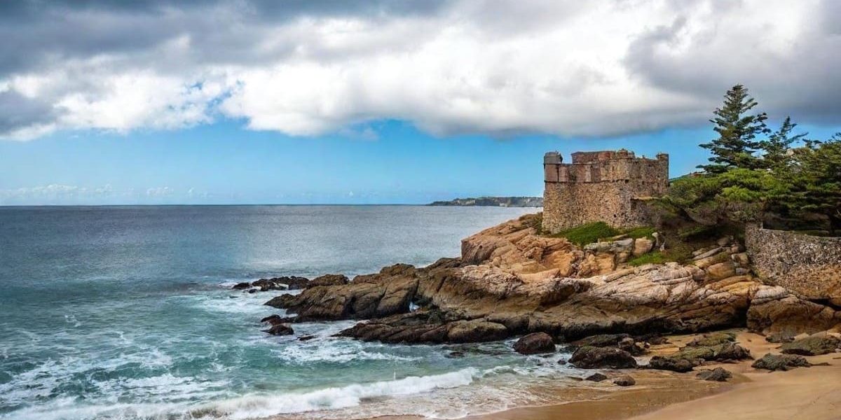 Plage mystérieuse du Fort de Socoa : Le joyau caché de Ciboure