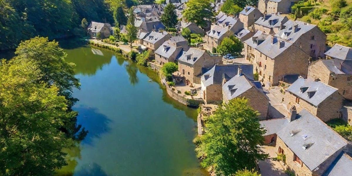 villages des Monts d'Arrée, des perles cachées à explorer